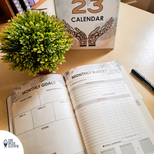 Load image into Gallery viewer, 2023 Planner &amp; Table Top Calendar Bundle
