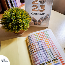 Load image into Gallery viewer, 2023 Planner &amp; Table Top Calendar Bundle
